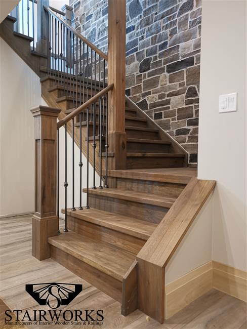 QUEEN_NEWEL POST_W_BELLA1_STEEL BALUSTERS_STW16