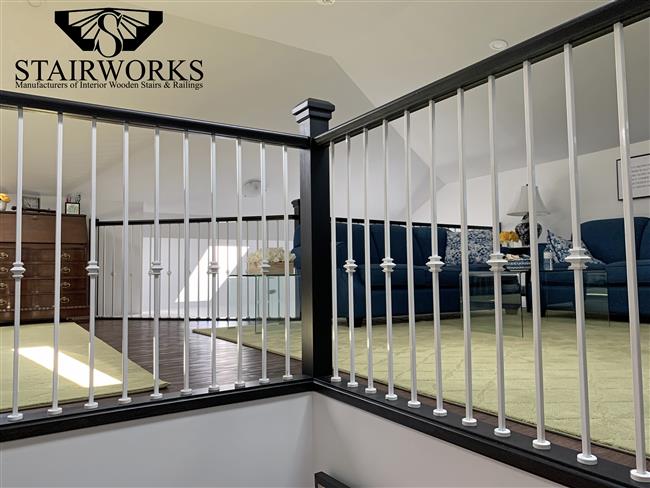Biltmore Newel Post_W_White Steel Balusters_STW2