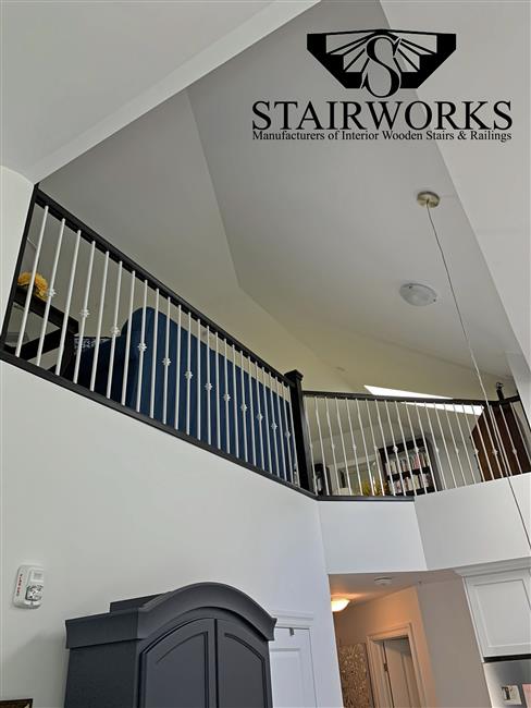 Biltmore Newel Post_W_White Steel Balusters_STW6