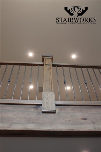 QUEEN_NEWEL POST_W_BELLA1_STEEL BALUSTERS_STW10