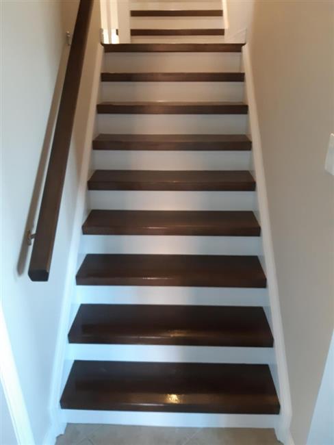 Tread Capping on closed tread stair_1