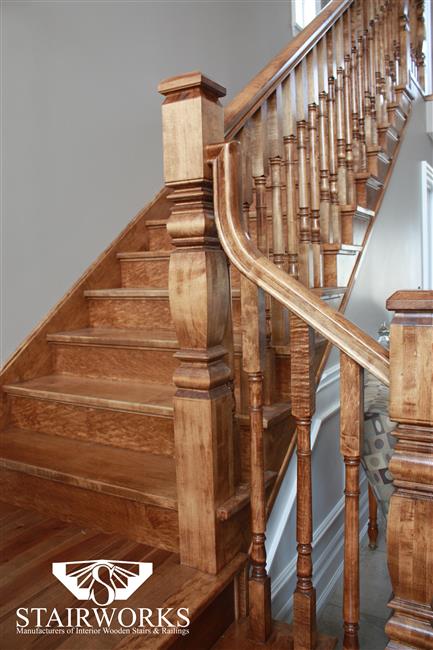 Tuxedo Newel Post_W_Heritage Balusters2